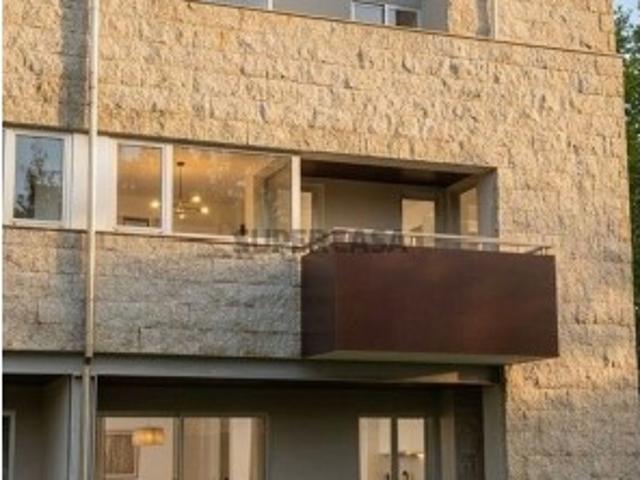 Moradia T4 em Oliveira do Douro