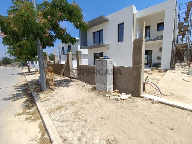 Moradia T4 em Azeitão São Lourenço e São Simão