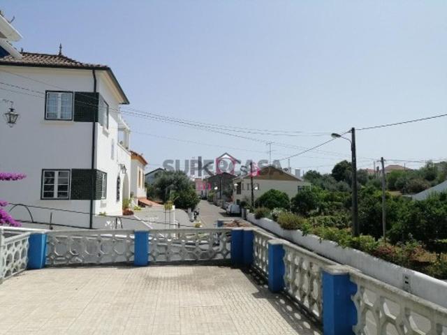 Moradia T4 em Abrantes MOURISCAS