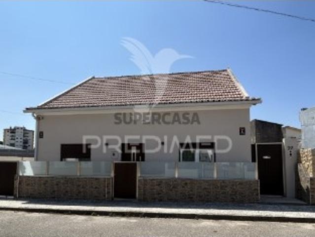 Moradia T4 em Abrantes São Vicente e São João e Alferrarede