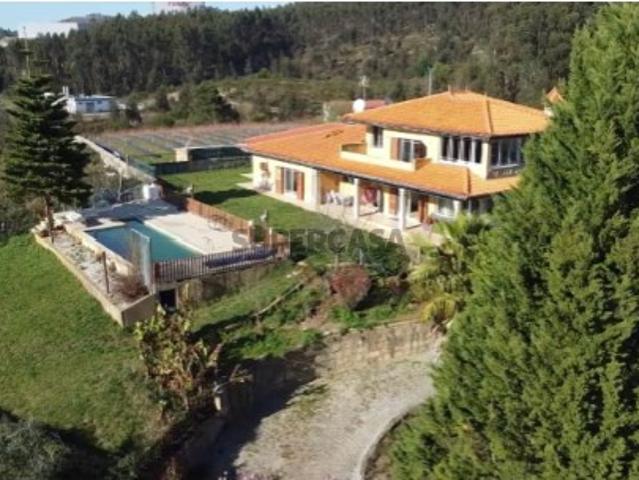 Moradia T4 em Água Longa 2 Suites, Piscina e Conforto!