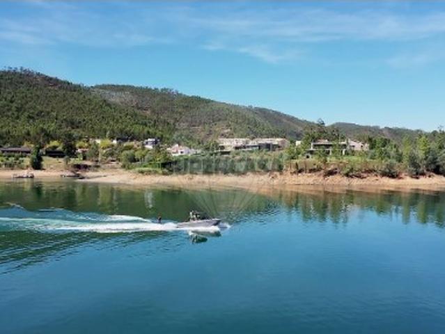 Moradia T4 em Águas Belas