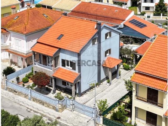 Moradia T4 em Alenquer Santo Estêvão e Triana