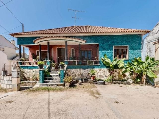 Moradia T4 em Alenquer Santo Estêvão e Triana