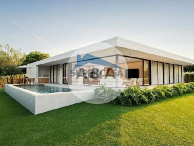 Moradia T4 em Alfeizerão