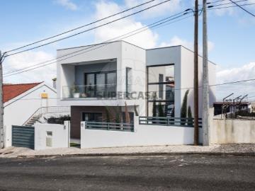 Moradia T4 em Alhandra, São João dos Montes e Calhandriz
