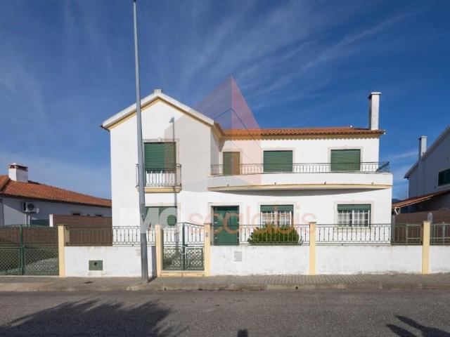 Moradia T4 em Alpiarça