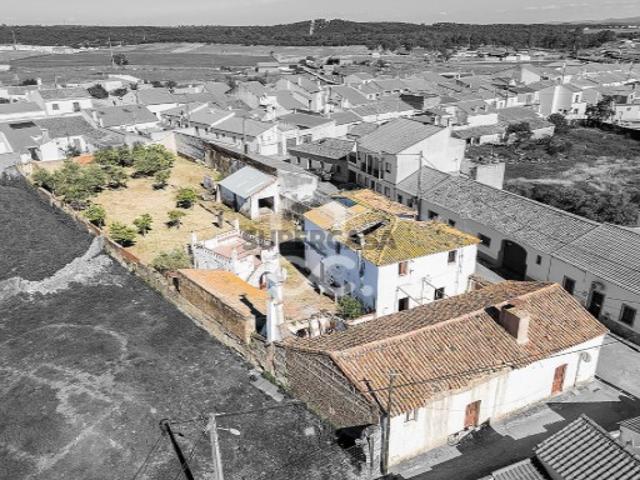 Moradia T4 em Santo Agostinho e São João Baptista e Santo Amador