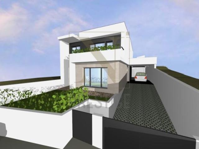 Moradia T4 em Antanhol