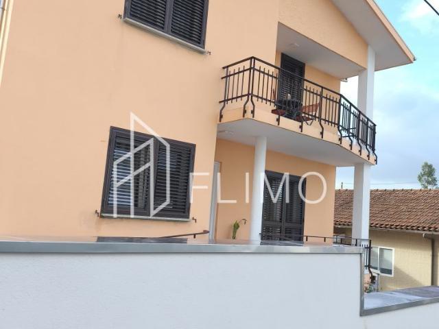 Moradia T4 em Arrifana