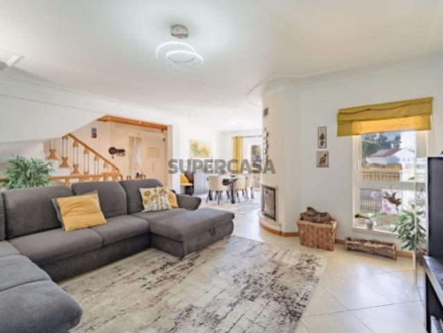 Moradia T4 em Bacelos de Gaio, Paio Pires Seixal