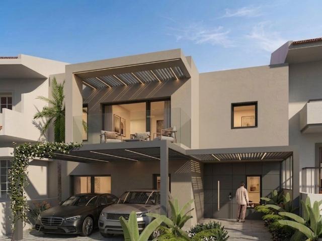 Moradia T4 em banda, com piscina e acabamentos de luxo, no F. 135m² Laranjeiro e Feijó