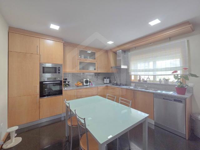 Moradia T4 em banda em Oliveira de Azeméis 175m² Oliveira de Azeméis, Santiago da Riba Ul, Ul, Macinhata da S