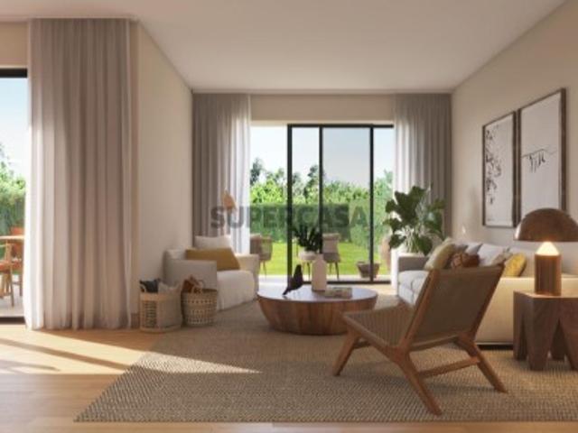 Moradia T4 em banda fase construção na Herdade Monte verde Seixal