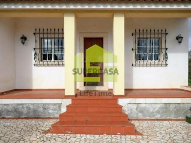 Moradia T4 em Borba
