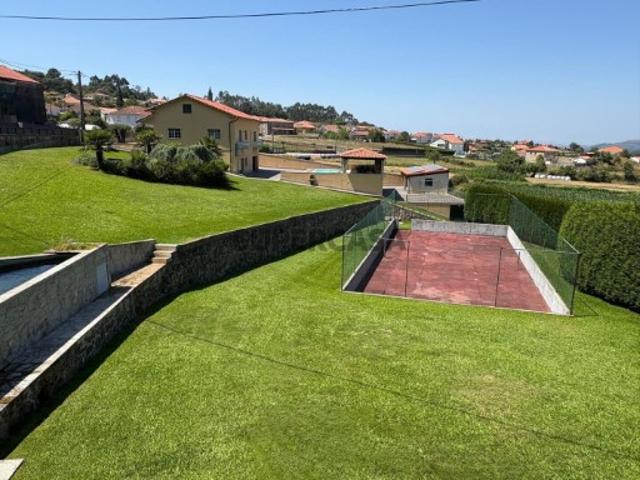 Moradia T4 em Cunha