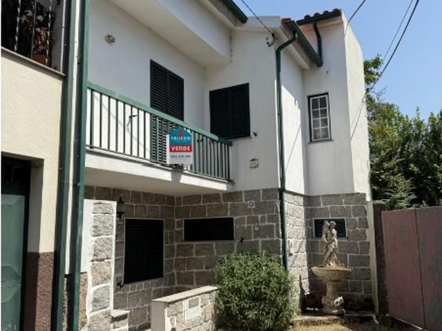 Moradia T4 em Cabanas de Viriato