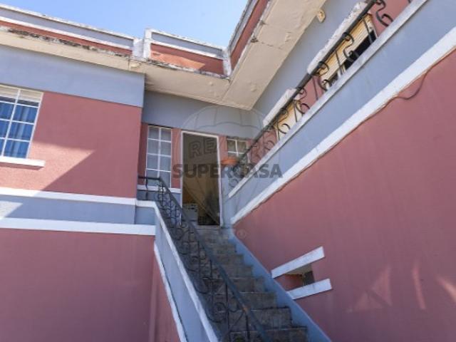 Moradia T4 em Cadaval e Pêro Moniz
