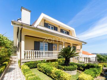 Moradia T4 em Caldas de São Jorge, Santa Maria da Feira