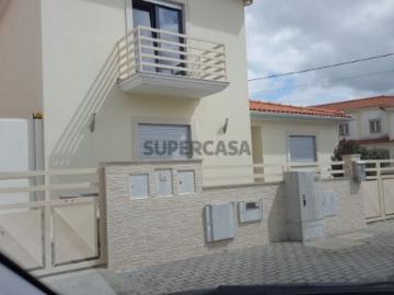 Moradia T4 em Calvaria de Cima