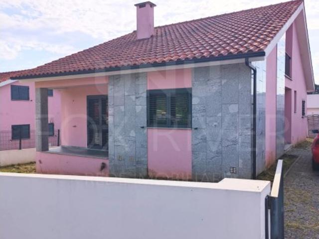 Moradia T4 em Campos, Vila Nova de Cerveira