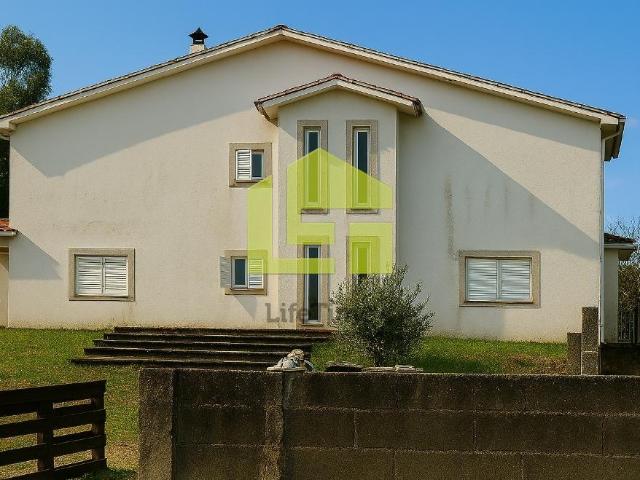 Moradia T4 em Castro Daire