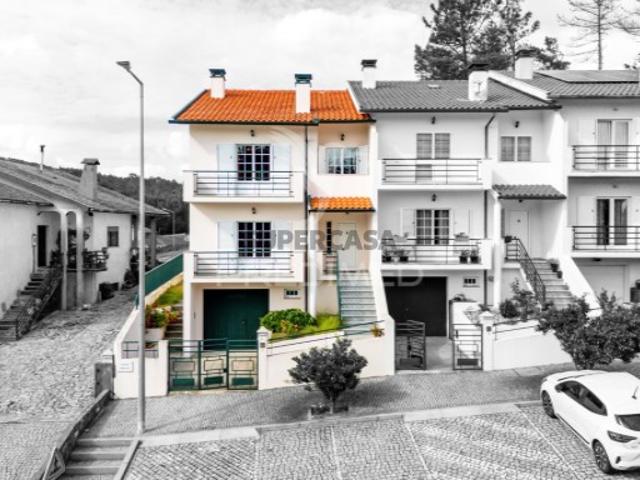 Moradia T4 em Castro Daire