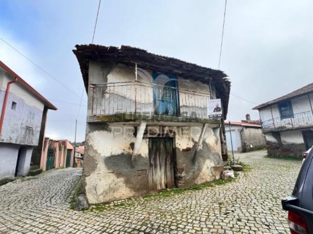 Moradia T4 em Caravelas