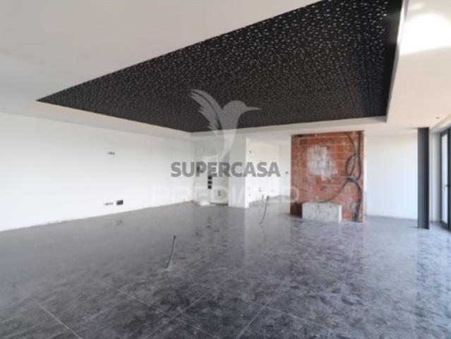 Moradia T4 em Carreiras São Miguel e Carreiras Santiago