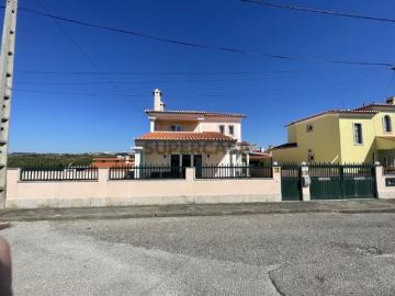Casa à venda em Carvoeira