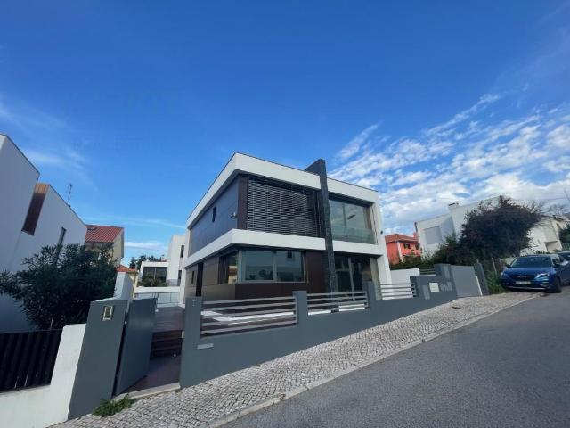 Fantástica Moradia V5 em Caxias 290m² Queijas e caxias