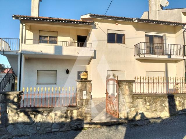 Moradia T3 em Chafé Viana do Castelo