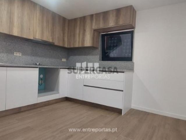Moradia T4 em Chafé