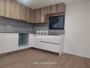 Moradia T4 em Chafé