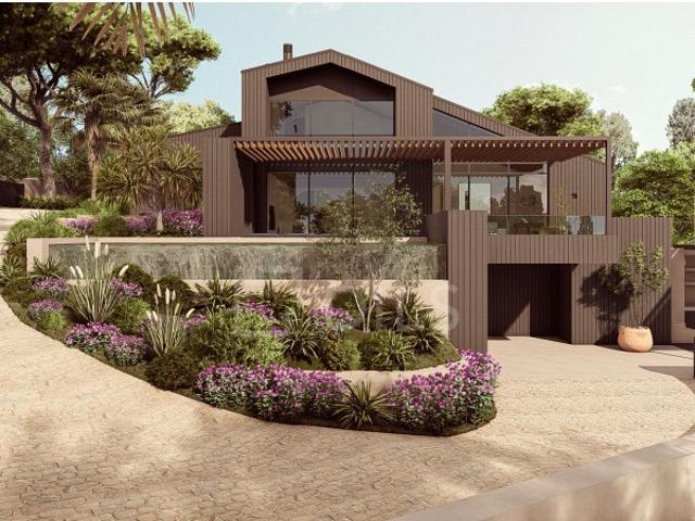Moradia T4 em Colares, Sintra, com vista mar e piscina