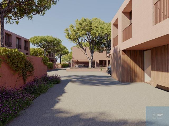 Moradia T4 em Condomínio Fechado Junto à Praia em Vila Nova. 196m² da Madalena e Samaiões