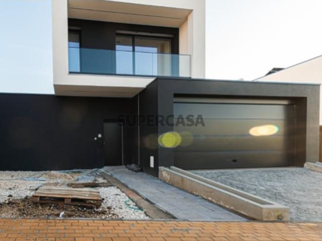 Moradia T4 em construção a poucos minutos de Coimbra!