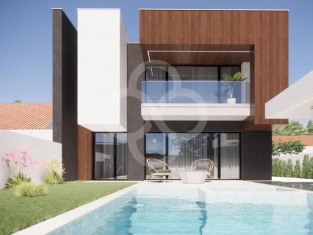 Moradia T4 em construção com piscina jardim em Sarilhos Gran. 250m² Sarilhos Grandes