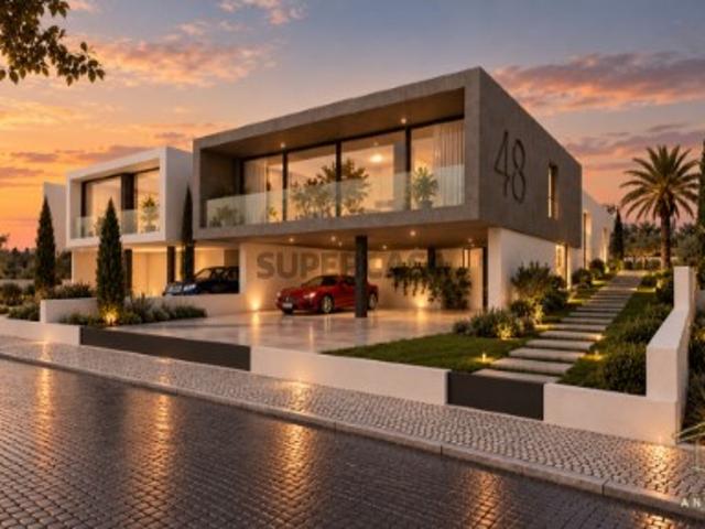 Moradia T4 em construção em Azeitão com 432 m² de terreno