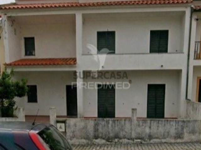 Moradia T4 em Espírito Santo, Nossa Senhora da Graça e São Simão