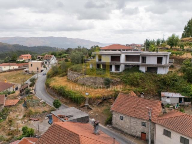 Moradia T4 em Estrutura Vilar do Chão, Vieira do Minho