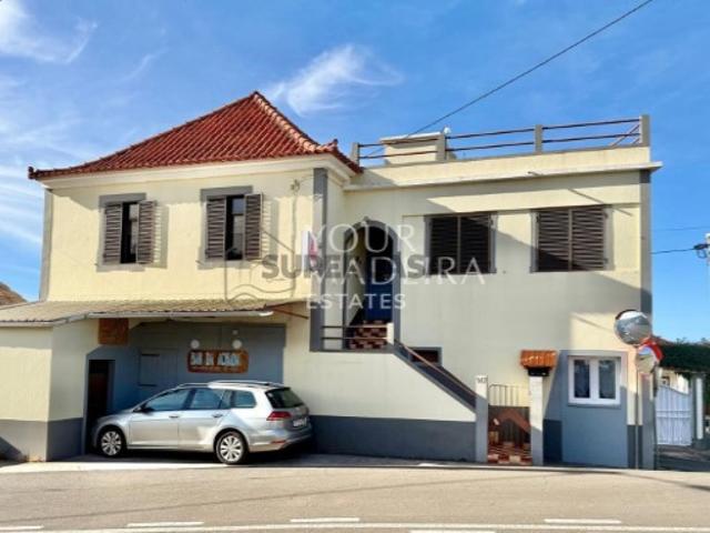 Moradia T4 em Fajã da Ovelha