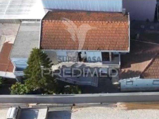Moradia T4 em Fânzeres e São Pedro da Cova
