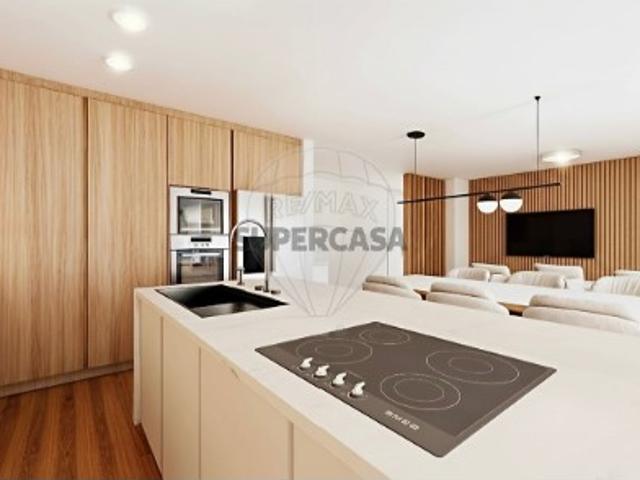 Moradia T4 em Fernão Ferro