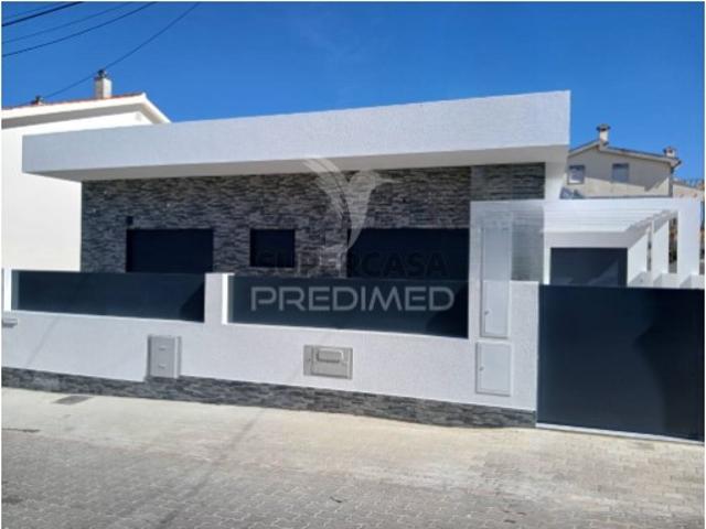 Moradia T4 em Fernão Ferro