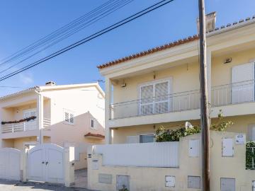 Moradia T4 em Fernão Ferro, Seixal Oportunidade Única!