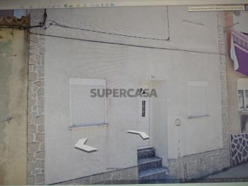 Moradia T4 em Figueira de Castelo Rodrigo