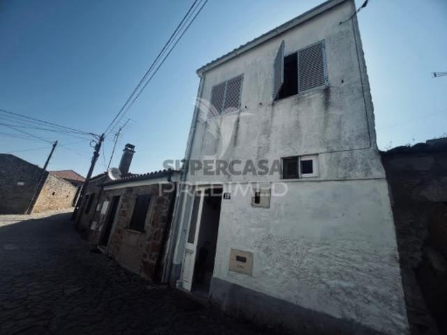 Moradia T4 em Freixo de Numão