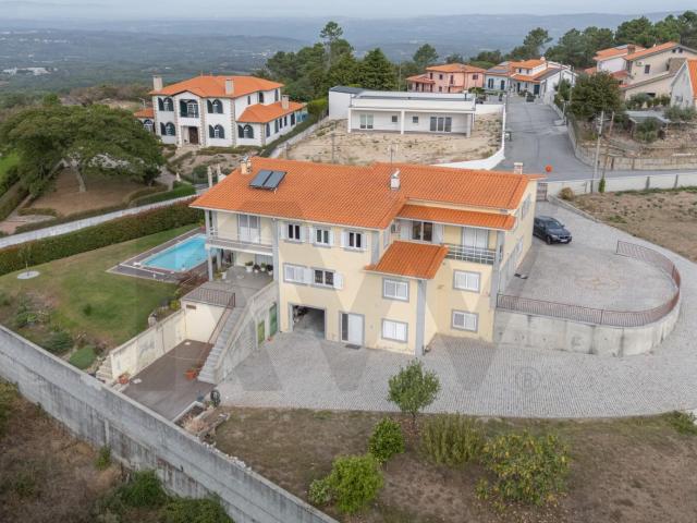 Moradia T4 em Gouveia