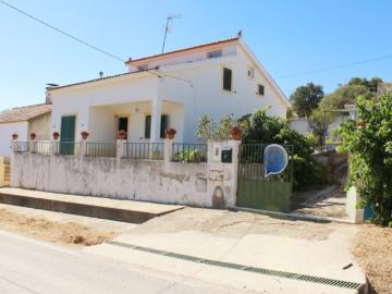 Moradia T4 em Hortinhas, Terena